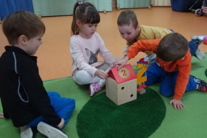 KRASNALE WKRACZAJĄ W KRAINĘ LICZB