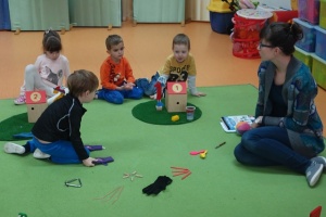 KRASNALE WKRACZAJĄ W KRAINĘ LICZB
