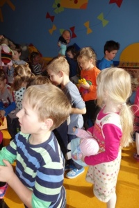 ZABAWKI JADĄ NA WAKACJE